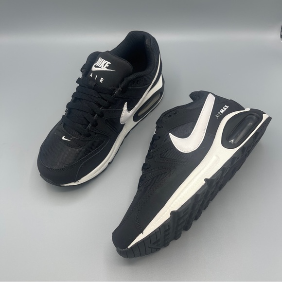 NIKE Air Max Command Women's Running Shoe Black White - Picture 4 of 14